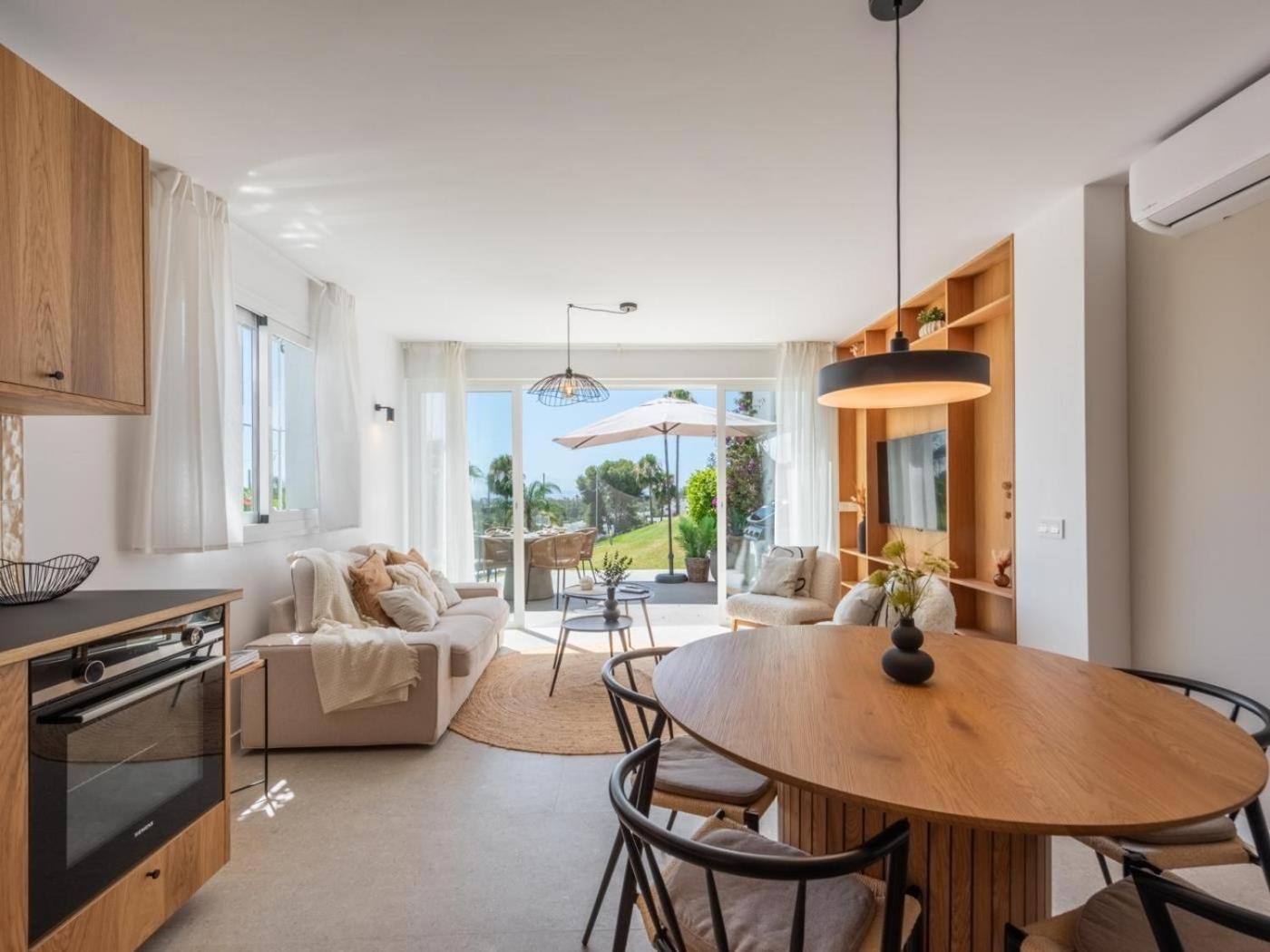 Azahara1, Panoramic Views And Frontline Golf * Marbella