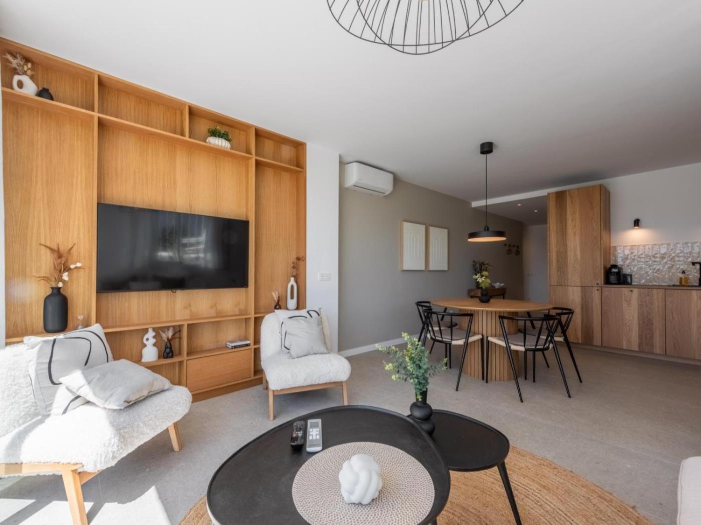 Azahara1, Panoramic Views And Frontline Golf Apartment *