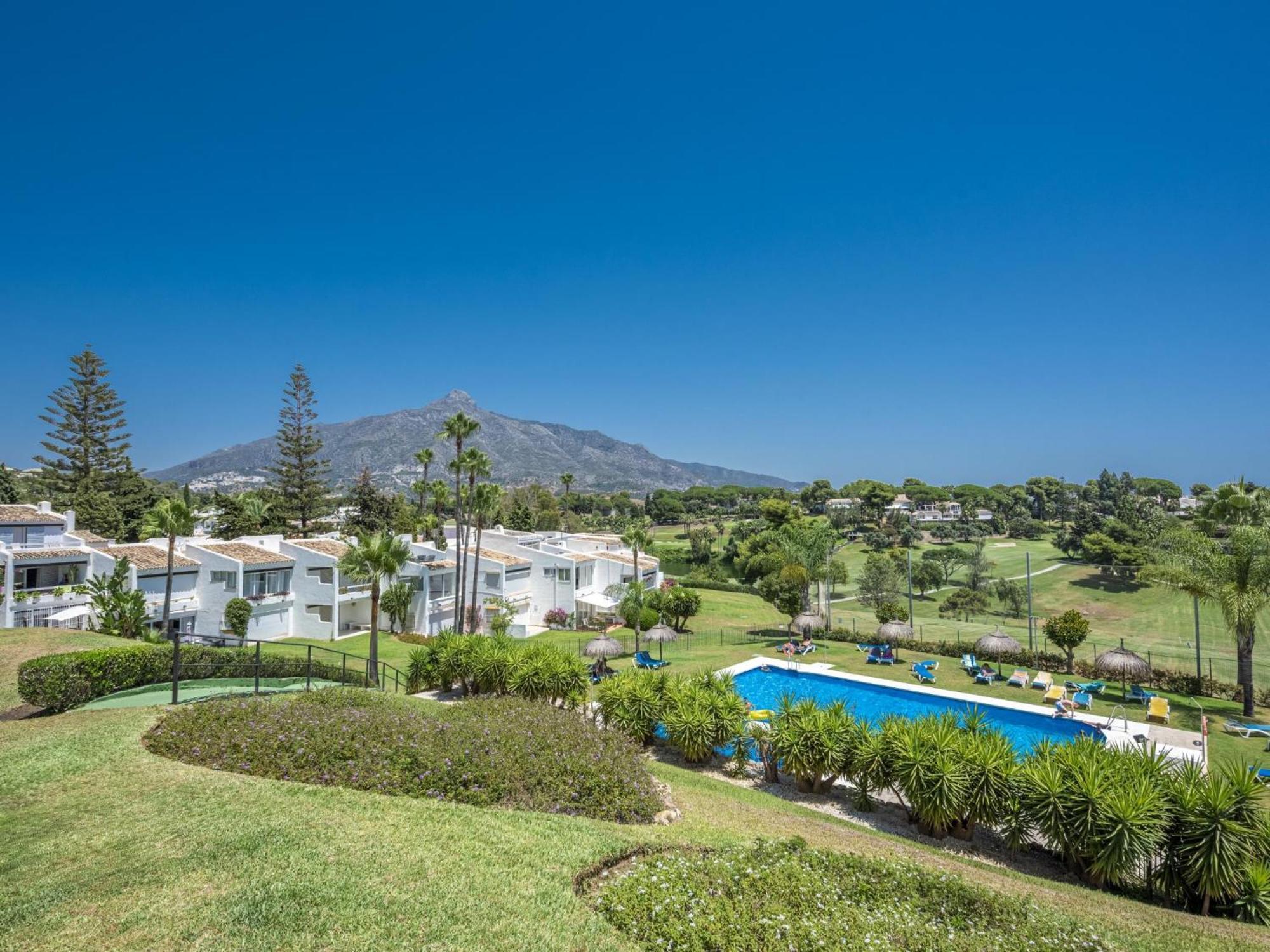 Azahara1, Panoramic Views And Frontline Golf *
